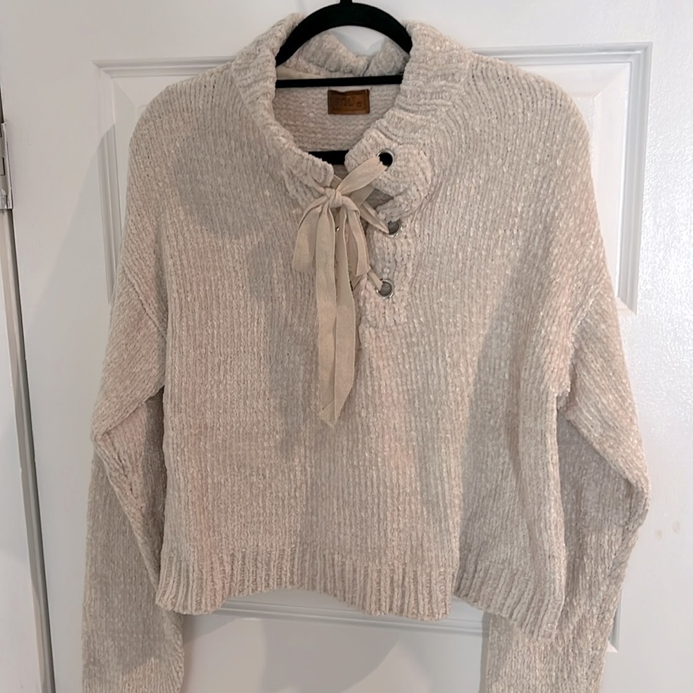 POL NWOT Chenille Beige Sweater with Tie String Front Closure